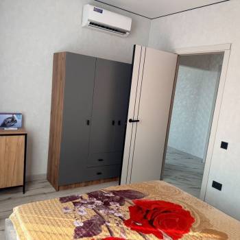 Сдается 1-комнатная квартира, 60 м²