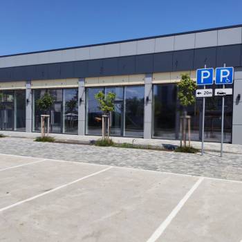 Сдается Торговое помещение, 405 м²