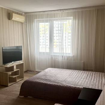Продается 1-комнатная квартира, 38 м²