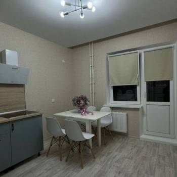 Продается 1-комнатная квартира, 37 м²