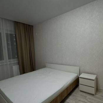 Продается 1-комнатная квартира, 37 м²