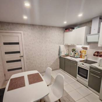 Продается 1-комнатная квартира, 40 м²