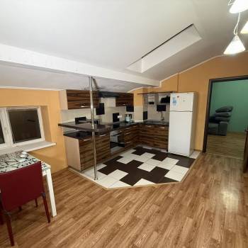 Сдается 2-х комнатная квартира, 65 м²