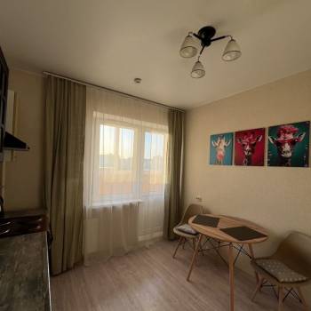 Сдается 1-комнатная квартира, 39 м²