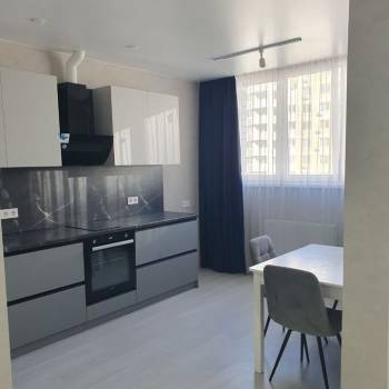 Сдается 1-комнатная квартира, 37 м²