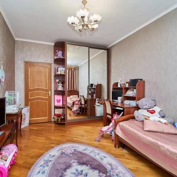 Продается Многокомнатная квартира, 88,6 м²