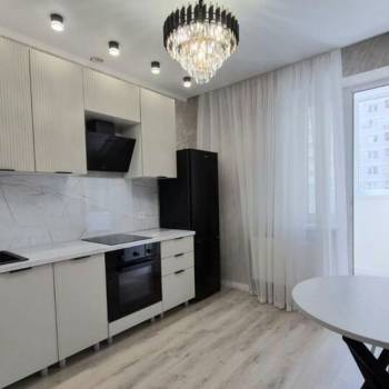 Продается 1-комнатная квартира, 38 м²