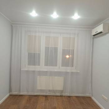 Продается 1-комнатная квартира, 42 м²