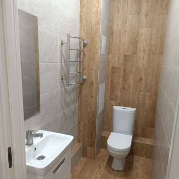 Продается 1-комнатная квартира, 42 м²