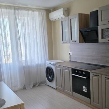 Продается 1-комнатная квартира, 40 м²