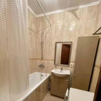 Сдается 2-х комнатная квартира, 74 м²