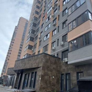 Продается 1-комнатная квартира, 37 м²