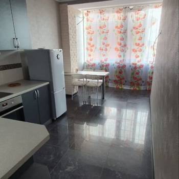 Продается 1-комнатная квартира, 46 м²