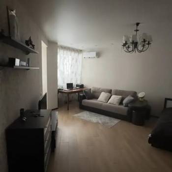 Продается 1-комнатная квартира, 54,3 м²