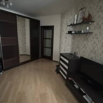 Продается 1-комнатная квартира, 54,3 м²