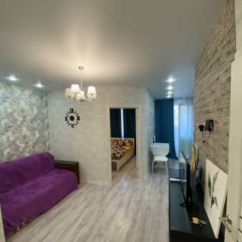 Продается 1-комнатная квартира, 35 м²