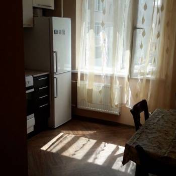 Сдается 1-комнатная квартира, 40 м²