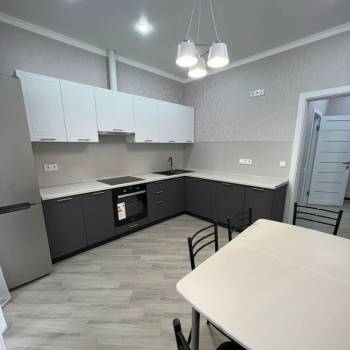 Сдается 1-комнатная квартира, 42 м²