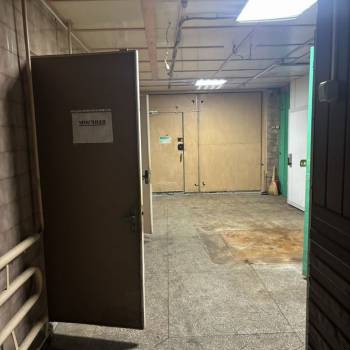Сдается Нежилое помещение, 195 м²
