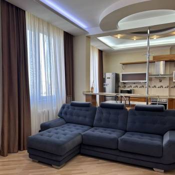 Сдается 2-х комнатная квартира, 90 м²