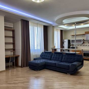 Сдается 2-х комнатная квартира, 90 м²