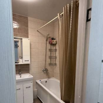 Сдается 1-комнатная квартира, 43 м²