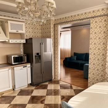 Сдается Многокомнатная квартира, 100 м²