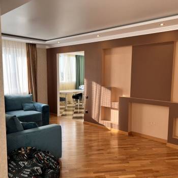 Сдается Многокомнатная квартира, 100 м²