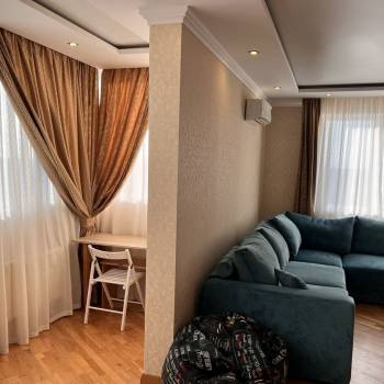 Сдается Многокомнатная квартира, 100 м²