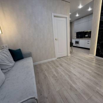 Продается 1-комнатная квартира, 38 м²