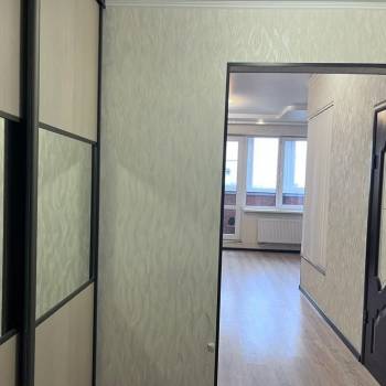 Сдается 1-комнатная квартира, 51,9 м²