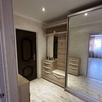 Сдается 2-х комнатная квартира, 76 м²