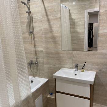 Сдается 1-комнатная квартира, 43 м²