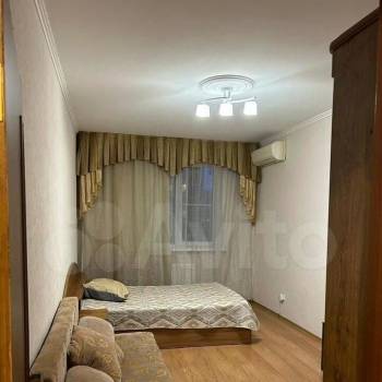Сдается 1-комнатная квартира, 43 м²