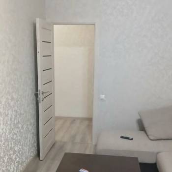 Продается 1-комнатная квартира, 44 м²