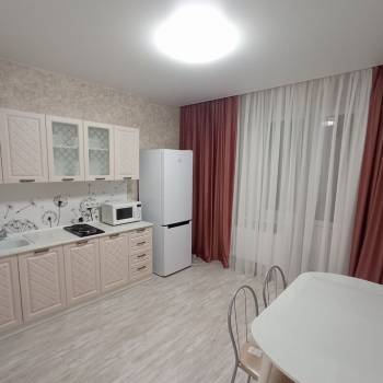 Сдается 1-комнатная квартира, 46 м²