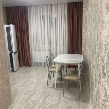 Сдается 1-комнатная квартира, 46 м²