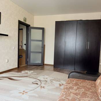 Сдается 1-комнатная квартира, 43 м²
