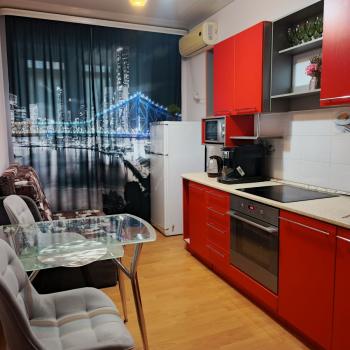 Продается 1-комнатная квартира, 37 м²