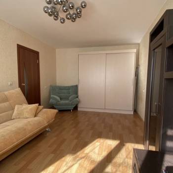 Сдается 1-комнатная квартира, 40 м²
