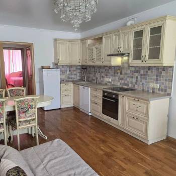 Сдается 1-комнатная квартира, 70 м²