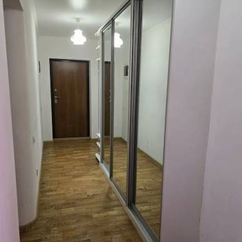 Сдается 1-комнатная квартира, 70 м²