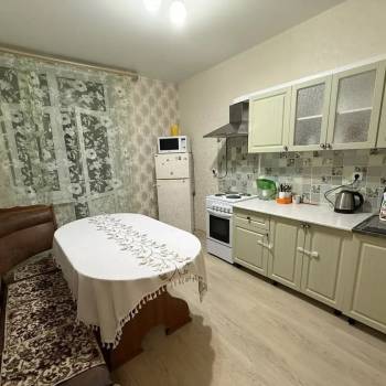 Сдается 1-комнатная квартира, 42 м²