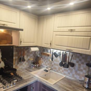 Продается Многокомнатная квартира, 60 м²