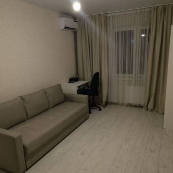 Сдается 1-комнатная квартира, 38 м²