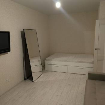 Сдается 1-комнатная квартира, 38 м²