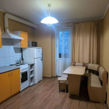 Сдается 1-комнатная квартира, 40 м²