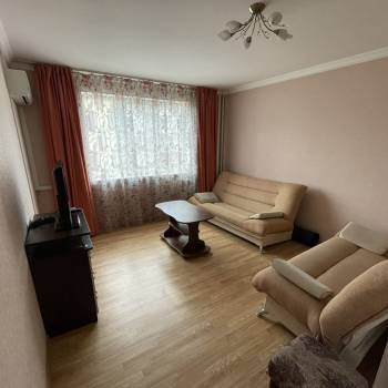 Сдается 1-комнатная квартира, 51 м²
