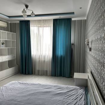 Сдается 1-комнатная квартира, 55 м²