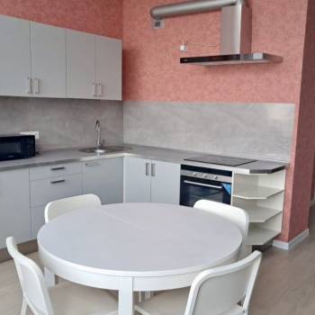 Сдается 2-х комнатная квартира, 80 м²
